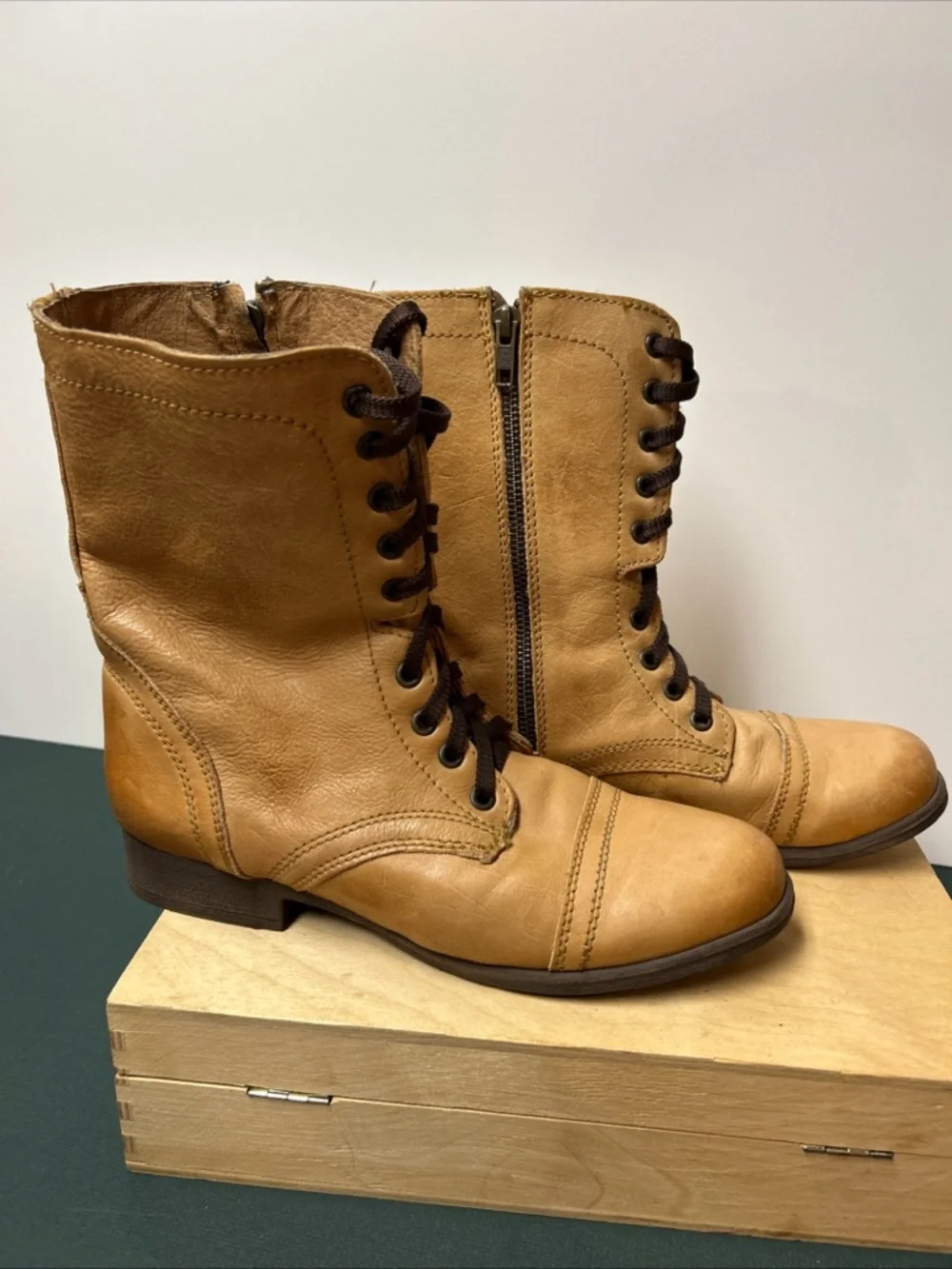 Zigi Soho Combat Boots Women's 9 Punisher Tan Leather Zip Lace Up Festival - Picture 2 of 12